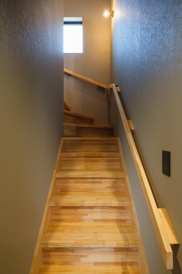 階段の木製手すり