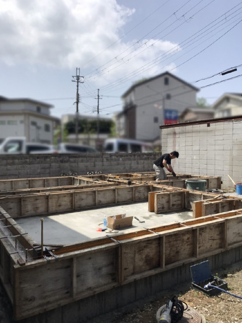 基礎立ち上がり打設