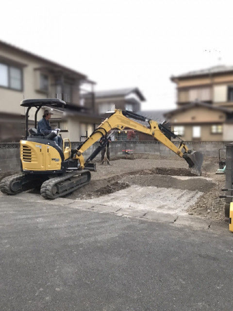 基礎着工重機土工事