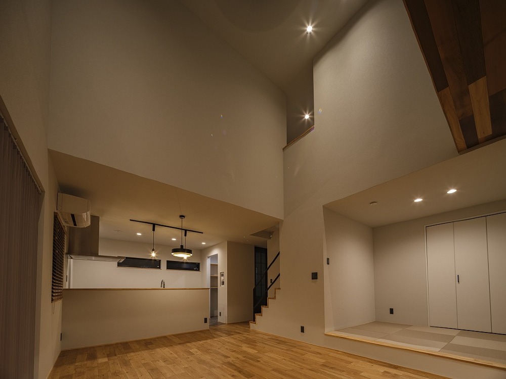 動線に合わせた“9つの収納”でスッキリ暮らす家